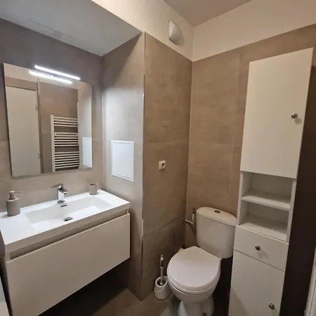 Anthala Proche Centre Avec Acces Piscine Apartment Antibes